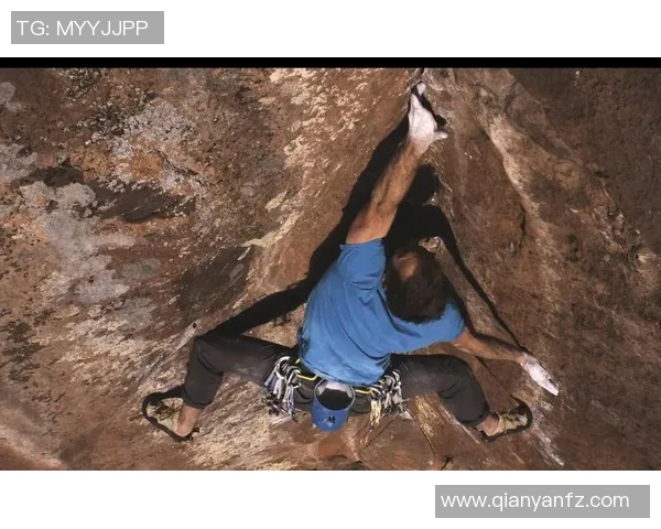 攀岩技巧与团队协作：深入解析上海攀岩队的防守策略与训练方法